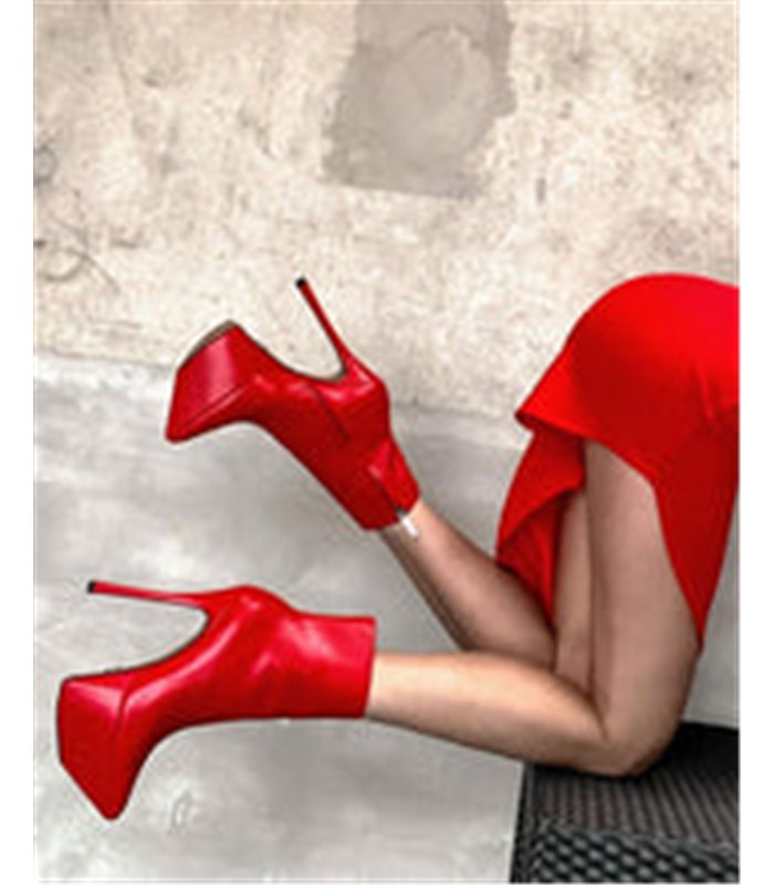 Giaro Delphina Platform Ankle Boots Red Matte